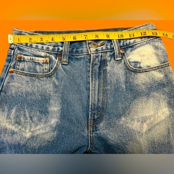 Abercrombie & Fitch High Rise Mom Ankle Jean, Acid Wash with Frayed Hem, 0R (25) - Picture 10 of 14